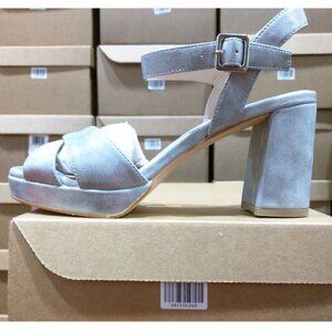Paradox London Pink Women's Landon Platform Sandal, Silver Metallic, 8.5